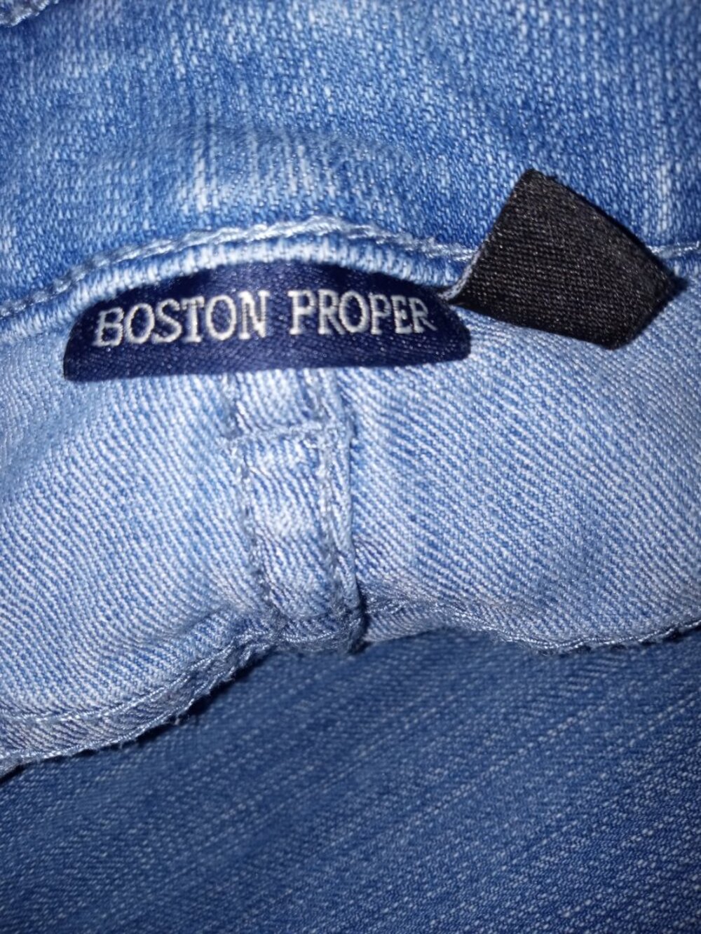 Embroidered jean capris - Picture 3 of 4